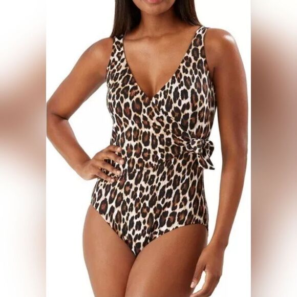 Tommy Bahama Tummy Control Swimsuit Tropi Cat Wrap One Piece NWT size 6 leopard - Picture 1 of 5